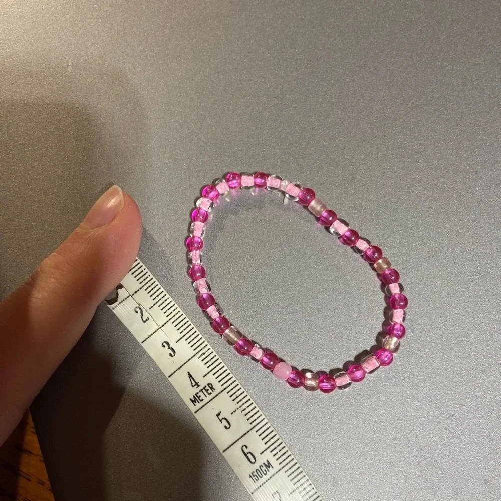 Pink beaded bracelet - Picture 2 of 3